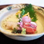 料亭旅館　いちい亭 - 向付　　ほうぼう　中とろ　みる貝
      