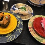 活魚廻転寿し 水天 - うに、とろ、穴子