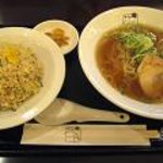 らーめん　江南 - ラーメン炒飯セット