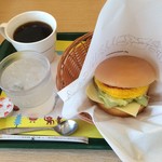 Mosu Baga - ベーコンエッグチーズバーガー　ドリンクセット