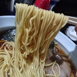 中華そば 弥栄 - 麺リフト