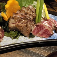 吉祥寺 三うら - 伊万里牛タタキ