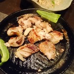 ごちそう家屋 たんと - 宮崎産シャモ地鶏の鉄板焼
