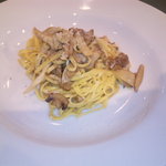 セッテベッロ - メディアコースパスタ：タヤリンのポルチーニ茸ソース