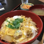 鈴の家 - おやこ丼　650円　　
      (iPhone6S)