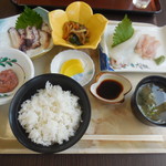 浜茶や定食　￥1000-