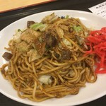 Nagatahonshou - 小皮が一枚だけであとはコンニャクのぼっかけ焼きそば