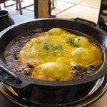 人形町今半 - 玉子丼準備