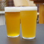 Beer Cafe VERTERE - セッションIPA(左)、ゴールデン(右)