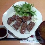 Opatsu - ステーキ飯（ご飯大盛り）580円