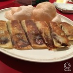 赤坂 四川飯店 - スモークダックの薄皮クレープ包み焼き