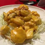 赤坂 四川飯店 - 海老のマンゴー醤炒め