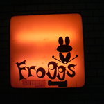 BAR　Froggs - 看板です