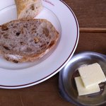 レストラン　レ・フレール - ランチのパン