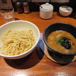 らーめん隼 - みそつけめん　780円