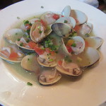 君想ふ暮らし - 蛤とトマトのワイン蒸し（￥580）