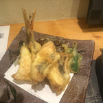 鴨と豆腐 靖天 - ホウボウの天ぷら（最近食べた天ぷらで一番）