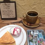 ヱントツコーヒー舎 - パプアニューギニア650円、チーズケーキ500円