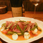 鉄板焼き Oribe - 炙りヨコワとガスパチョ、白ボトル16.7