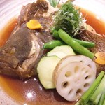 吉祥寺 三うら - ヒラメの頭煮。
