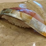 すし善 - さば    上品な  しめ具合