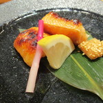 伊勢鮨 - 鮭ハラス焼き