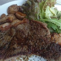 クニオミ - ペッパーステーキ