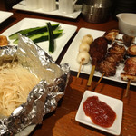 串焼き処大柴 - 料理写真:きゅうりとえのきバター、焼き鳥色々です