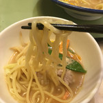 ロイヤルホスト - 麺