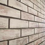 ペペロッソ - 壁