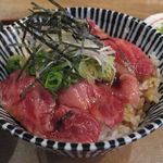 肉割烹バル 牛牛 GYUGYU - 近江牛大トロのうっしっし丼アップ(2016.07)