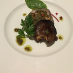 マッシュルーム - 牛タンのテリーヌ ラヴィゴットソース チチタケのグリエ添え