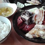 和牛もつ焼定食1300円