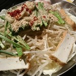 Koriki - 金のモツ鍋(塩スープ)1430円
