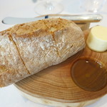 ラ クレリエール - パン　バター　蜂蜜