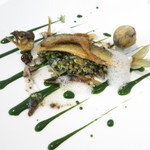 ラ クレリエール - 静岡県産鮎　頭・身・骨それぞれ火入れしてリゾットを挟んだ鮎ご飯風