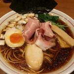 寿製麺 よしかわ - 煮干しそば(黒)