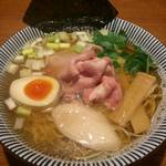 寿製麺 よしかわ - 煮干しそば(白)大盛り。