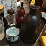 茅場町 長寿庵 - 2016年8月。菊正宗のぬる燗（大）1200円。