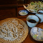 蕎麦処 十六代 - 十割と山菜の天ぷら