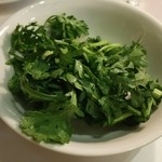 トラットリア グランボッカ - 春菊のサラダ