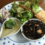 カメイノ食堂 - 付け合せの御惣菜（権助）