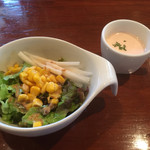 sanji - ランチのサラダ&スープ(この日は冷製トマトスープ)