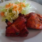インド&アジアンレストラン アラティ - チキンティカ　2個でモーニング中　200円税込