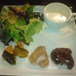 一口スープと前菜