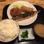 吉兆 - さんまの塩焼き、春巻きコロッケ定食