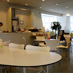 スローカフェ ゆったり - 明るいゆったりスペース