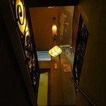 Catina Cafe - 店へ続く階段