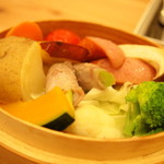 リバーティングカフェ ダブリュ - 野菜と豚の蒸篭蒸し