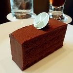 ピオニー - ケーキセット(コーヒー 又は 紅茶)(税込１０８０円)のチョコレートケーキ